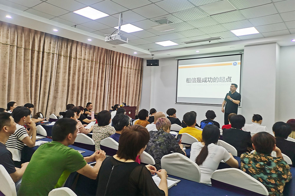 Family Carbon Reduction Public Welfare Action Enters Jingdezhen